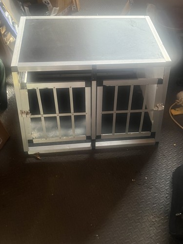 Large aluminium dog - large, crate